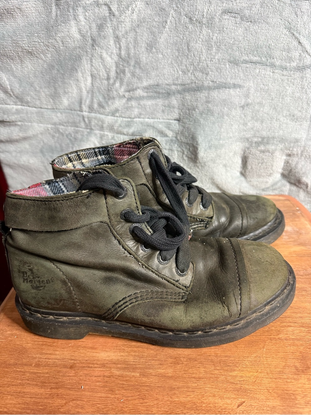 Doc Martens Olive Green Lace-Up Ankle Boots Sz 8